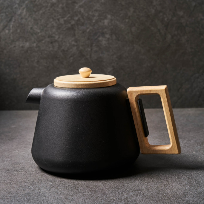 VIGGO Black Teapot